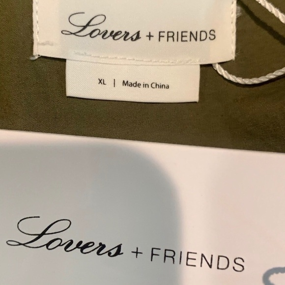 💋NWT Lovers + Friends Plunging Utility Short Romper - Picture 15 of 15